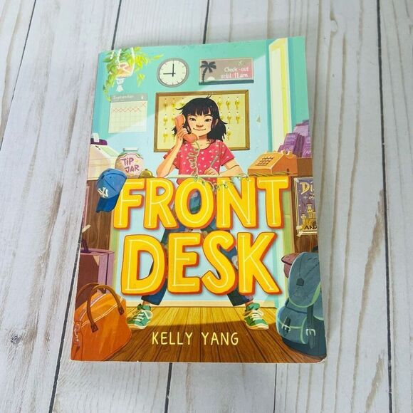 Front Desk Book by Kelly Yang Softcover - Picture 1 of 5